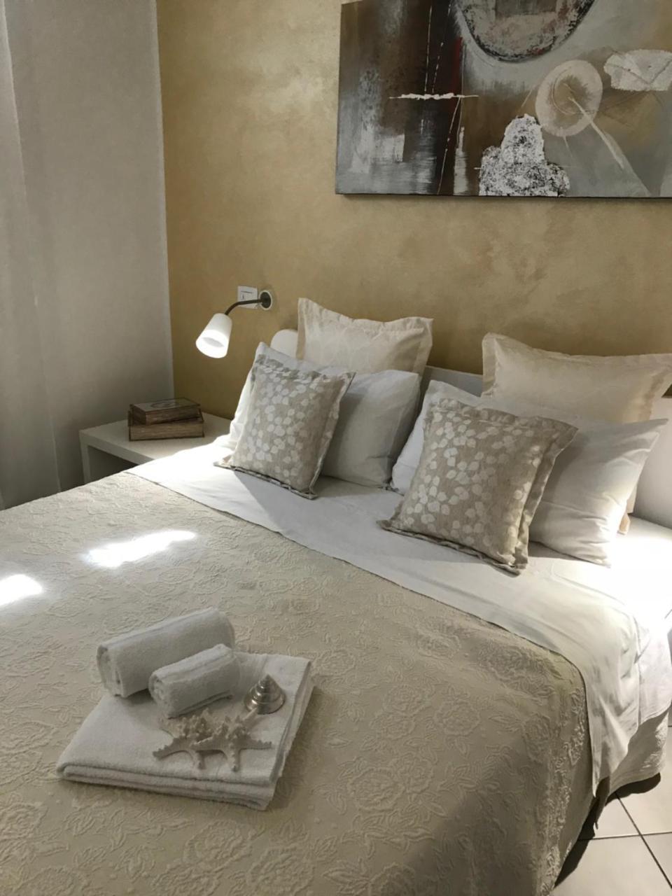 Suite House Mantova Exteriör bild